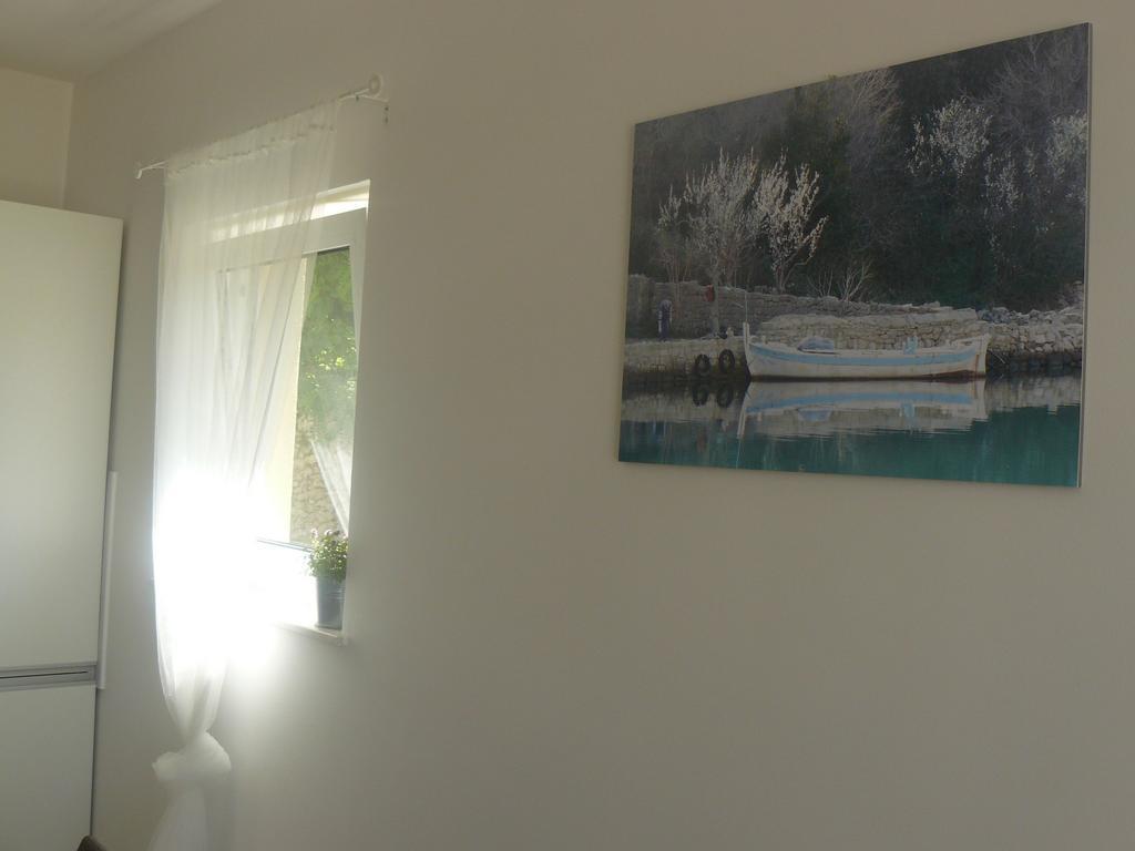 My Nest Accommodation Privlaka  Bagian luar foto