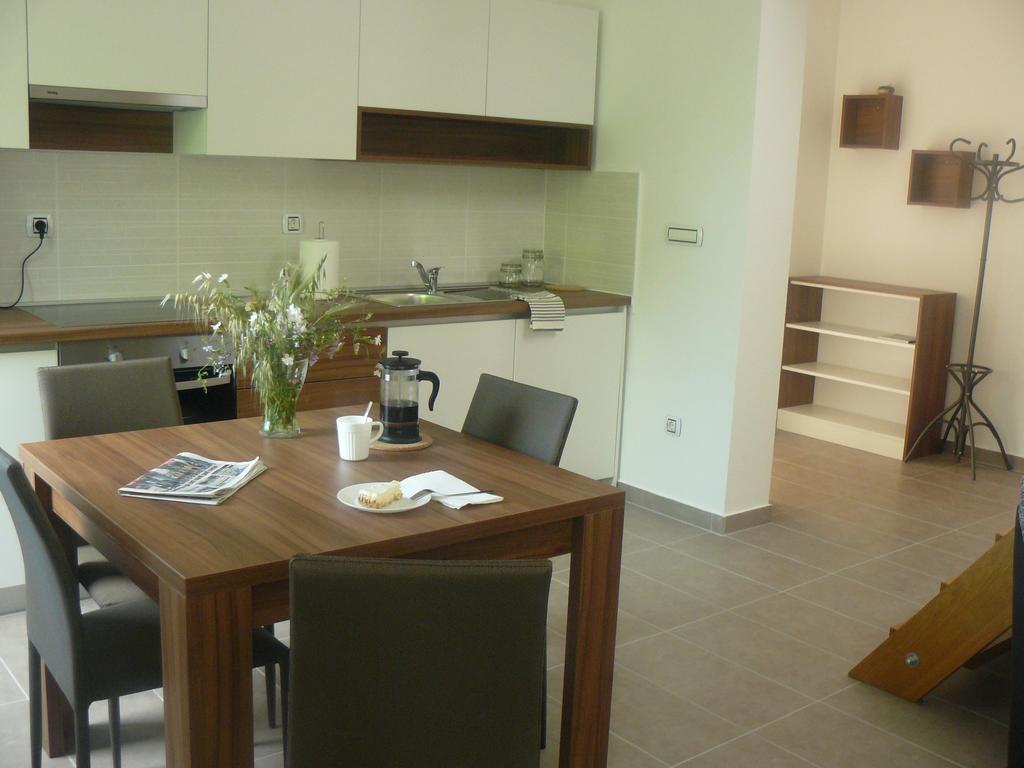 My Nest Accommodation Privlaka  Bagian luar foto
