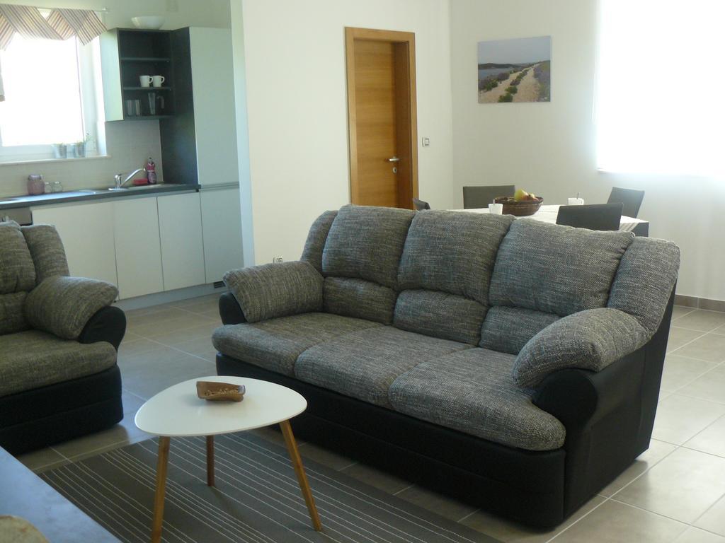 My Nest Accommodation Privlaka  Bagian luar foto