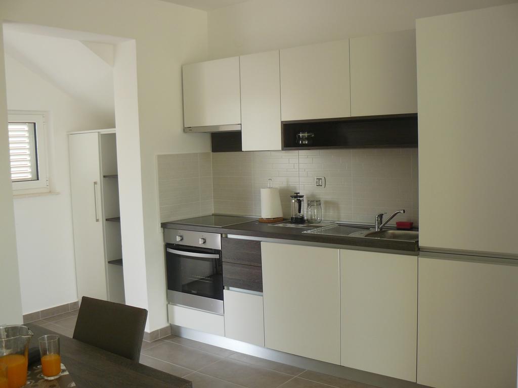 My Nest Accommodation Privlaka  Bagian luar foto