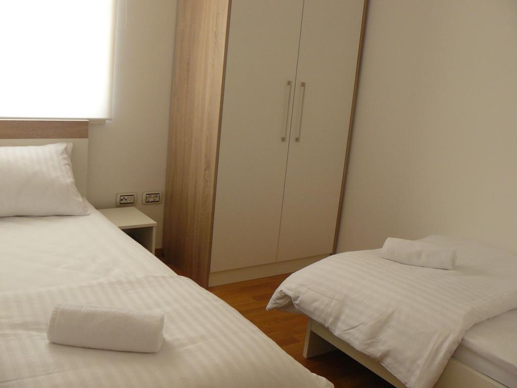 My Nest Accommodation Privlaka  Bagian luar foto