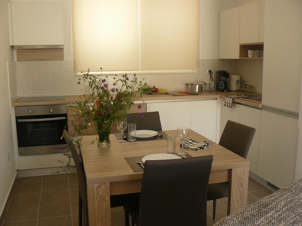 My Nest Accommodation Privlaka  Bagian luar foto
